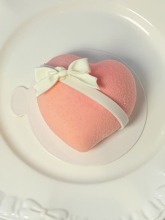 White peach Oolong strawberry /蝴蝶结爱心 白桃乌龙草莓